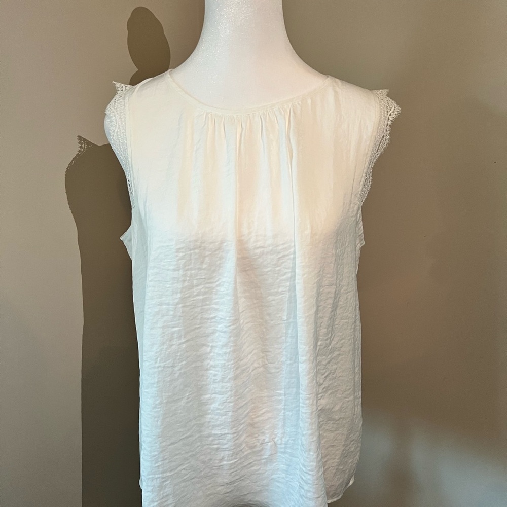 Vince Camuto Cream Sleeveless Pleated Blouse